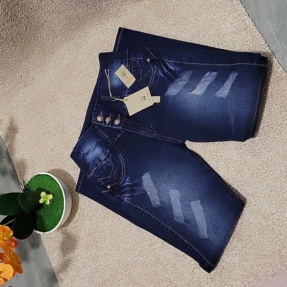 Jean - Picture 2 of 3
